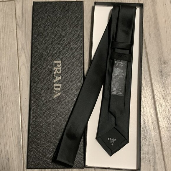 Prada Black Tie - Picture 2 of 3